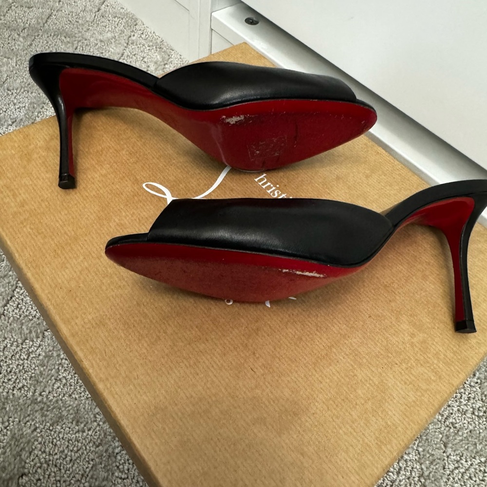 Christian Louboutin Me Dolly 85MM Leather Mules - Picture 4 of 8